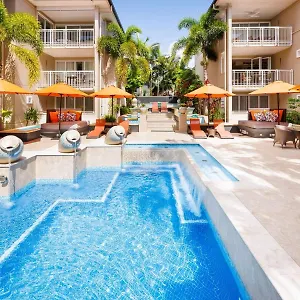 https://laguna-on-hastings.queenslandhotels.net